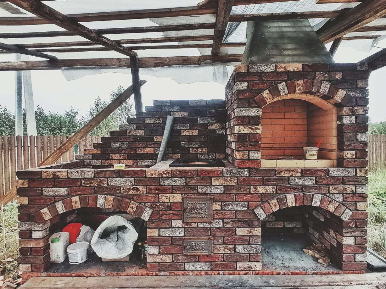 печной комплекс из кирпича ручной формовки