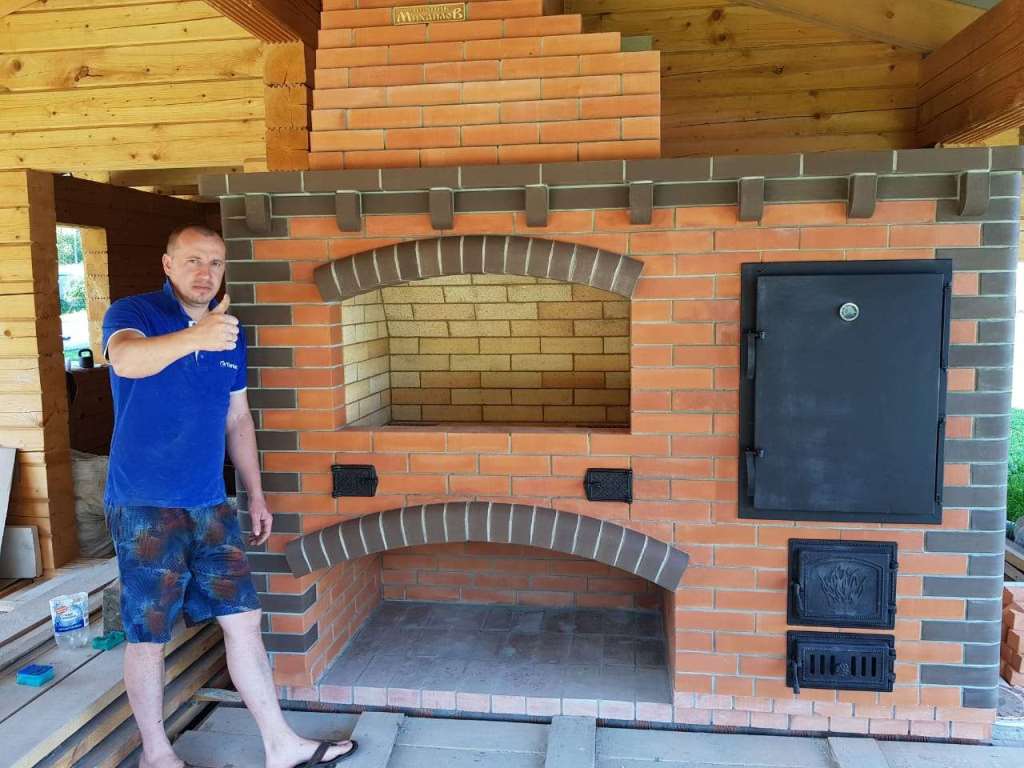 барбекю комплекс с мангалом и коптильней